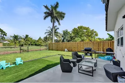 4017  Woodside Dr, Coral Springs, FL 33065 - Photo 17