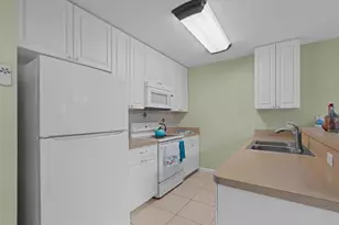 12816 Woodmill Dr, Palm Beach Gardens, FL 33418 - Photo 11