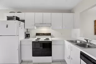 1642 N 15th Terrace, Hollywood, FL 33020 - Photo 9