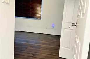 10843 NW 8th St, Pembroke Pines, FL 33026 - Photo 5