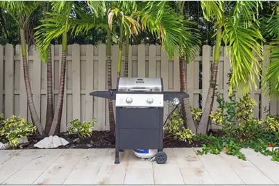 1311  Monroe St, Hollywood, FL 33019 - Photo 9