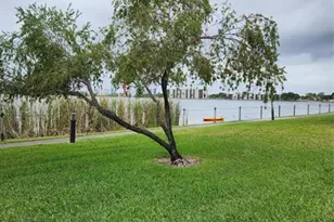 112 Lake Emerald Dr, Oakland Park, FL 33309 - Photo 17