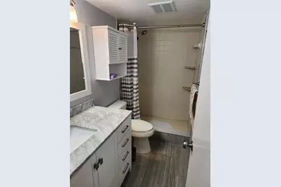 112  Lake Emerald Dr, Unit #208, Oakland Park, FL 33309 - Photo 11