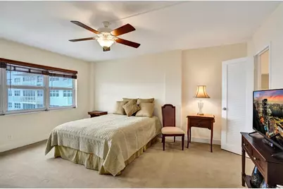 111 N Pompano Beach Blvd, Unit #1702, Pompano Beach, FL 33062 - Photo 9