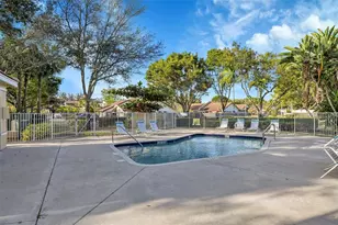 5660 Enclave Pl, Lauderhill, FL 33319 - Photo 27