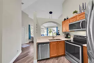 5660 Enclave Pl, Lauderhill, FL 33319 - Photo 11