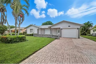 9407 NW 70th Pl, Tamarac, FL 33321 - Photo 3