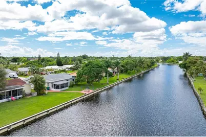 9407 NW 70th Pl, Tamarac, FL 33321 - Photo 5