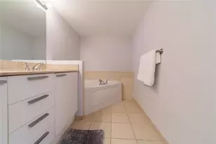 16699 Collins Ave, Sunny Isles Beach, FL 33160 - Photo 35