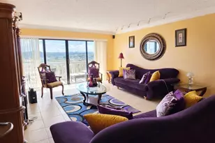 800 NE 195th St, Miami, FL 33179 - Photo 7