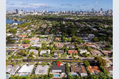 20500  Highland Lakes Blvd, Miami, FL 33179 - Photo 53