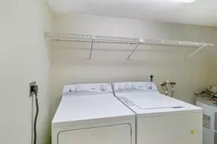 8921 NW 28th Dr, Coral Springs, FL 33065 - Photo 19