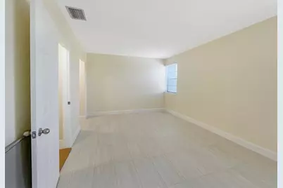 8921 NW 28th Dr, Unit #B, Coral Springs, FL 33065 - Photo 7