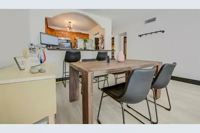 18111 NW 68th Ave, Unit #I210, Hialeah, FL 33015 - Photo 7