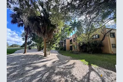 8901 N New River Canal Rd, Unit #18W, Fort Lauderdale, FL 33324 - Photo 5