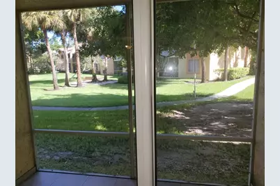 1046  Coral Club Dr, Coral Springs, FL 33071 - Photo 5