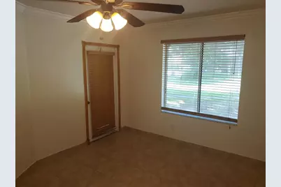 1046  Coral Club Dr, Coral Springs, FL 33071 - Photo 11