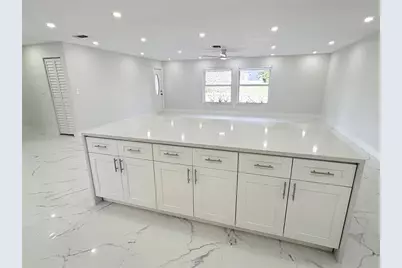 9900 NW 39th Ct, Coral Springs, FL 33065 - Photo 5