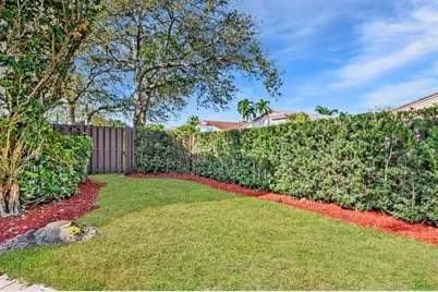 1422 SW 106th Way, Davie, FL 33324 - Photo 25