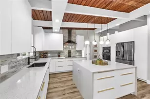 2008 Coral Gardens Dr, Wilton Manors, FL 33306 - Photo 17