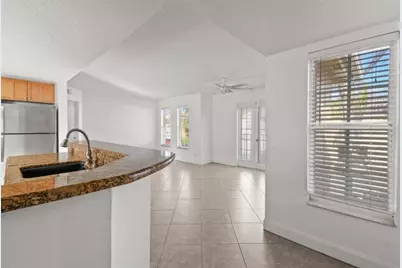 1040  Lake Shore Dr, Unit #206, West Palm Beach, FL 33403 - Photo 5