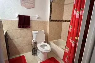 16 Spinning Wheel Ln, Tamarac, FL 33319 - Photo 5