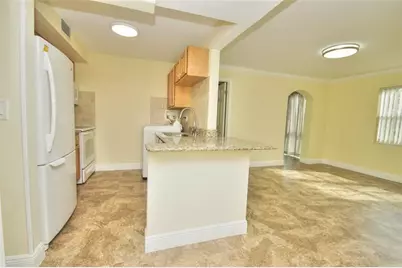 10762  La Placida Dr, Unit #205, Coral Springs, FL 33065 - Photo 9