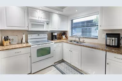 6060 S Falls Circle Dr, Unit #412, Lauderhill, FL 33319 - Photo 3