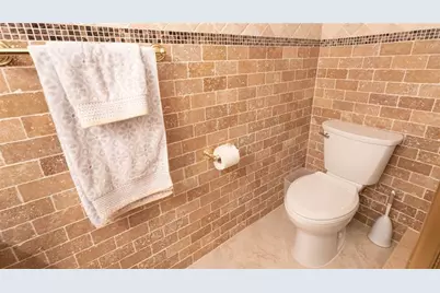 6060 S Falls Circle Dr, Unit #412, Lauderhill, FL 33319 - Photo 13