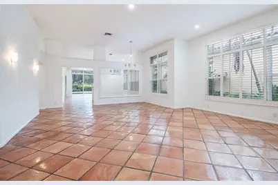 2466  Bay Isle Ct, Unit #2466, Weston, FL 33327 - Photo 11
