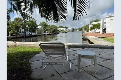 201  Mallard Dr, Boynton Beach, FL 33435 - Photo 1