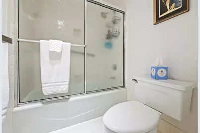 3900  Oaks Clubhouse Dr, Unit #310, Pompano Beach, FL 33069 - Photo 23