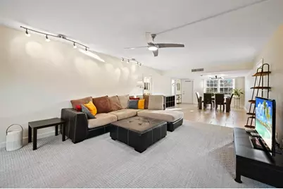 3900  Oaks Clubhouse Dr, Unit #310, Pompano Beach, FL 33069 - Photo 3