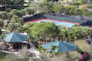 3900 Oaks Clubhouse Dr, Pompano Beach, FL 33069 - Photo 29