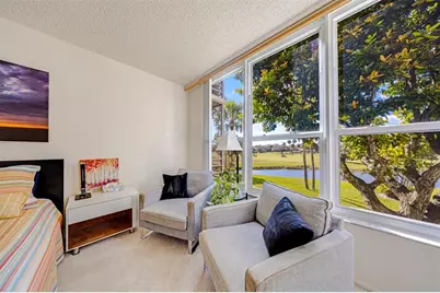 3980  Oaks Clubhouse Dr, Unit #210, Pompano Beach, FL 33069 - Photo 11