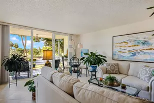 3980 Oaks Clubhouse Dr, Pompano Beach, FL 33069 - Photo 7