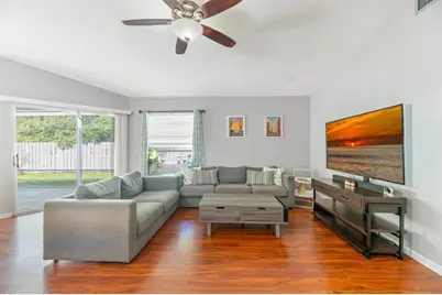 1347  Seagrape, Weston, FL 33326 - Photo 11