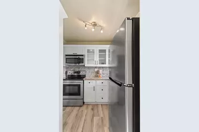 2720 N Pine Island Rd, Unit #307, Sunrise, FL 33322 - Photo 9