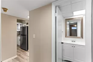 2720 N Pine Island Rd, Sunrise, FL 33322 - Photo 29