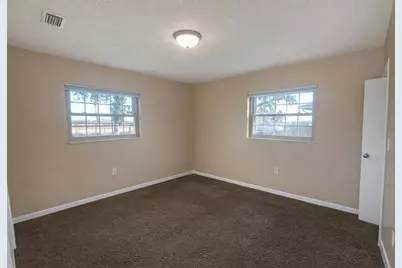 2300  Linda St, Lake Wales, FL 33898 - Photo 13