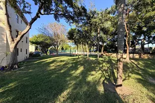 136 S Cypress Rd, Pompano Beach, FL 33060 - Photo 23