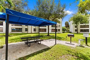 1719 Whitehall Dr, Davie, FL 33324 - Photo 37