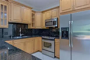 19 SE 19th Ave, Pompano Beach, FL 33060 - Photo 9