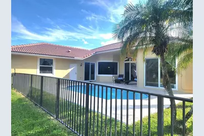 8829 NW 45th Pl, Coral Springs, FL 33065 - Photo 17