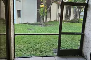 5583 Courtyard Dr, Margate, FL 33063 - Photo 15