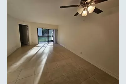 5583  Courtyard Dr, Unit #5583, Margate, FL 33063 - Photo 5