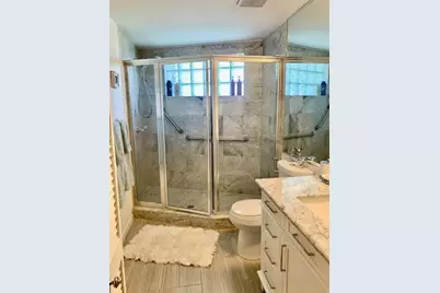 16531 NE 35th Ave, North Miami Beach, FL 33160 - Photo 11