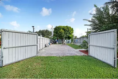 954 NE 26th Ave, Pompano Beach, FL 33062 - Photo 5