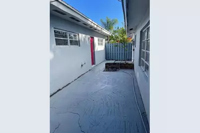 3361 NE 16th Ave, Unit #2, Oakland Park, FL 33334 - Photo 11