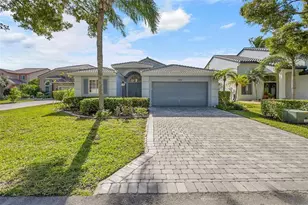 4530 NW 7th St, Deerfield Beach, FL 33442 - Photo 1